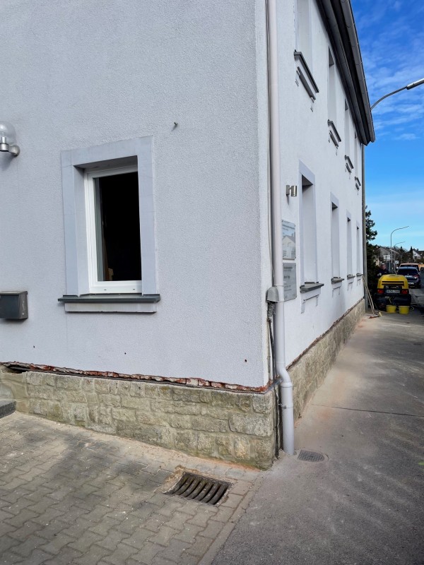Wir haben erfolgreich ein Haus in Unterfranken trockengelegt.4 Wir haben erfolgreich ein Haus in Unterfranken trockengelegt.