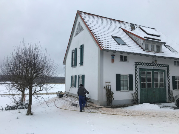 Mauerwerkstrockenlegung im Winter 3 Altbausanierung beginnt mit der Mauertrockenlegung