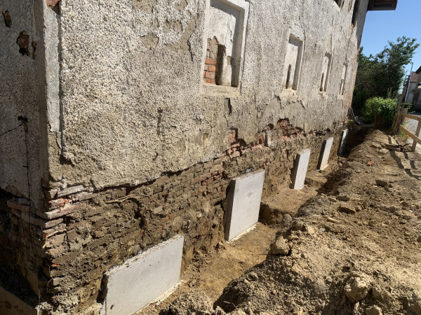 Mauer unterfangen Maueraustausch