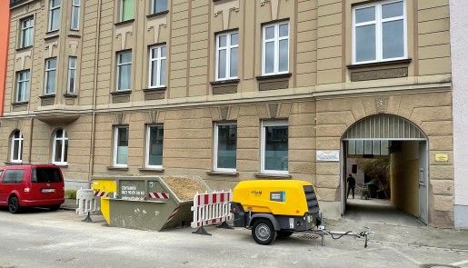 Horizontalsperre aus Edelstahl, Mauertrockenlegung in Augsburg mit Video