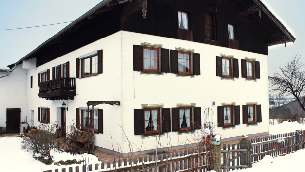 Mauertrockenlegung<br> von Privathäusern in Bayern. Mauertrockenlegung<br> von Privathäusern in Bayern.