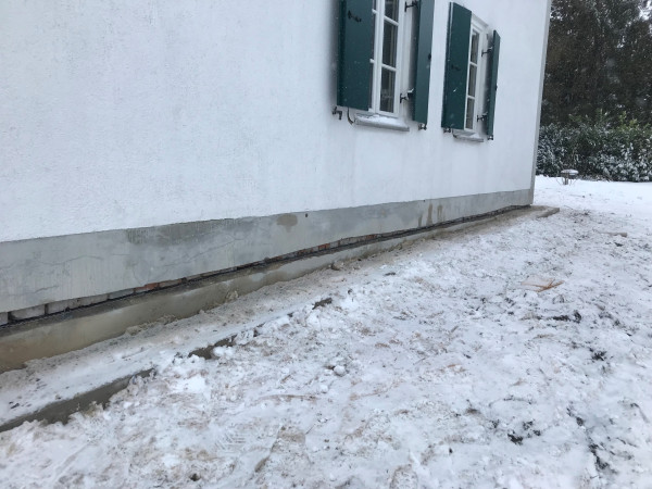 Mauerwerkstrockenlegung im Winter 2 Dauerhafter Schutz gegen aufsteigende Feuchtigkeit
